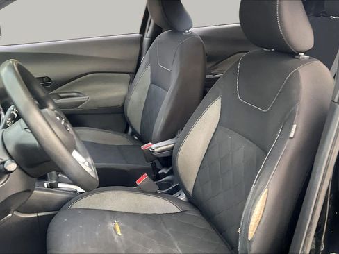 Used 2020 Nissan Kicks S FWD image 8