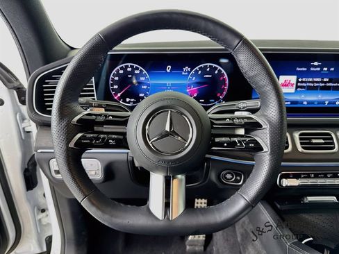 Used 2025 Mercedes-Benz GLS 450 4MATIC w/ AMG Line Exterior image 12