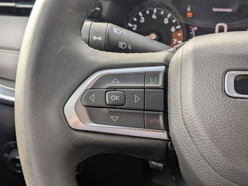 Used 2025 Jeep Compass Limited image 16