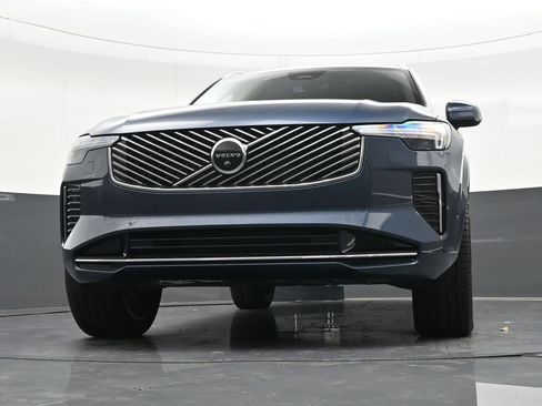 Used 2026 Volvo XC90 B6 Plus w/ Protection Package Premier AWD/4WD image 28