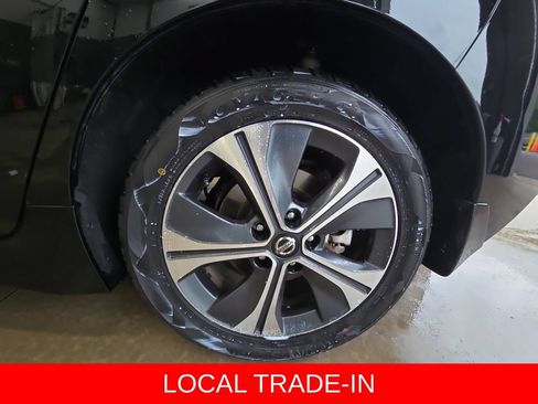 Used 2022 Nissan Leaf SV w/ SV Technology Package FWD image 33