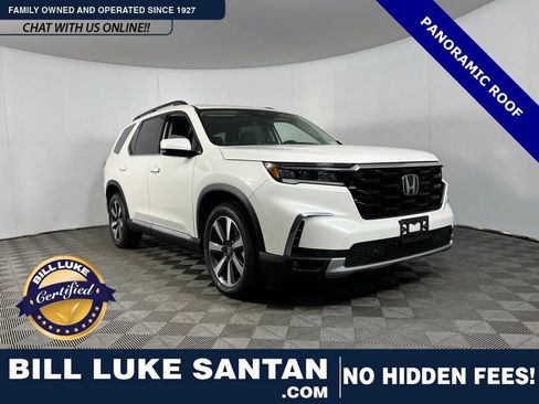 Used 2025 Honda Pilot Touring image 1