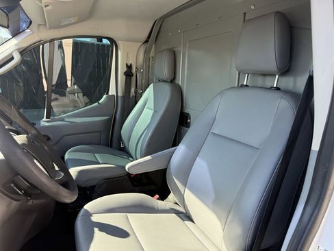 Used 2017 Ford Transit 250 130 Low Roof image 22
