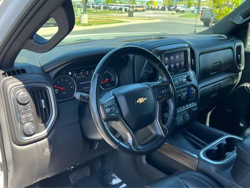 Used 2022 Chevrolet Silverado 1500 High Country AWD/4WD image 30