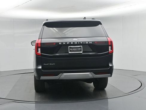 Used 2025 Ford Expedition Platinum w/ Driver's Package AWD/4WD image 35