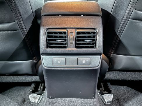 Used 2015 Subaru Legacy 2.5i Limited image 33