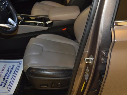 Used 2019 Hyundai Santa Fe Limited FWD image 15