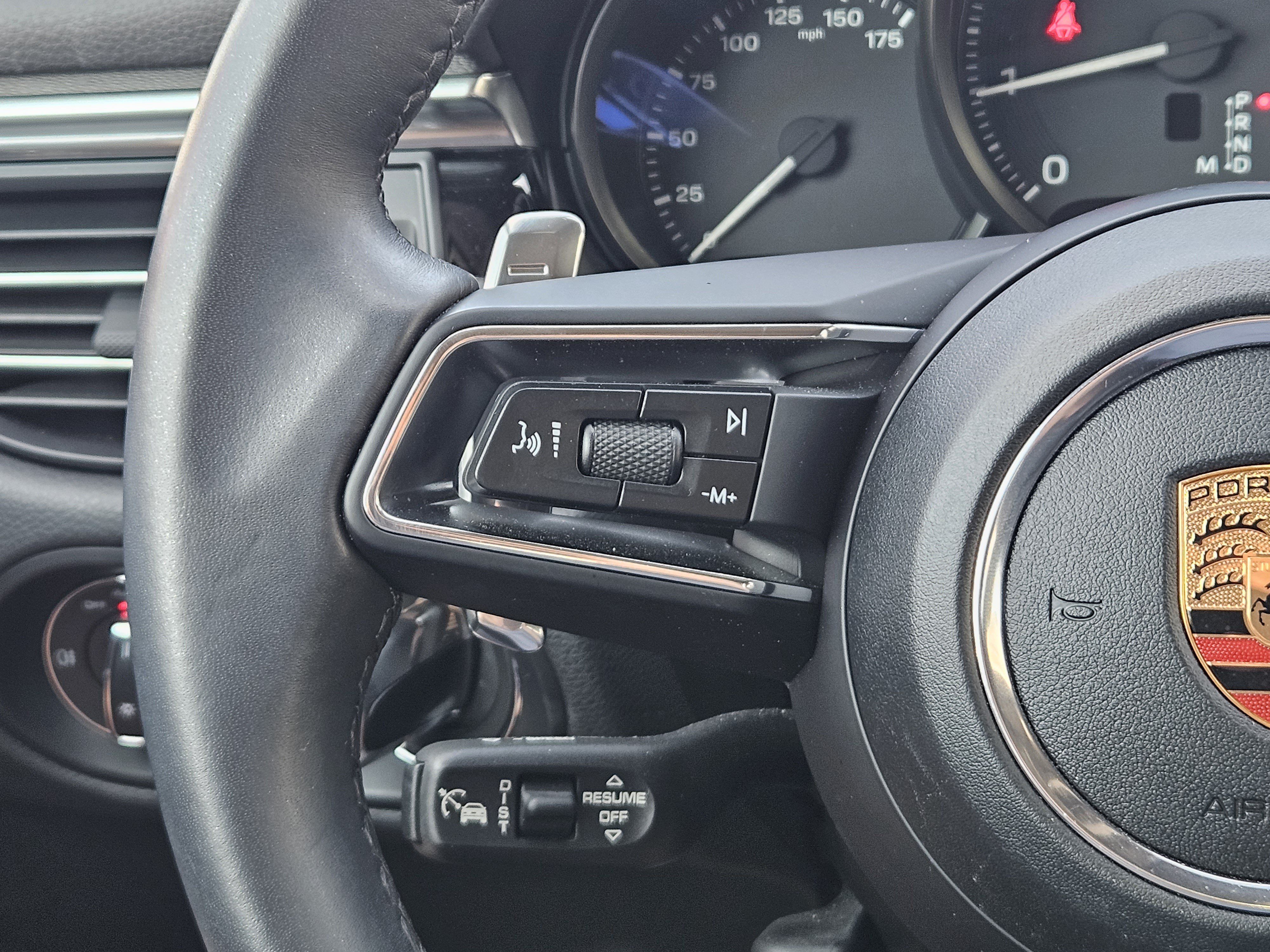 Certified 2026 Porsche Macan AWD/4WD image 26