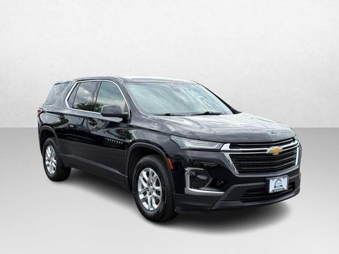Used 2023 Chevrolet Traverse LS FWD image 10