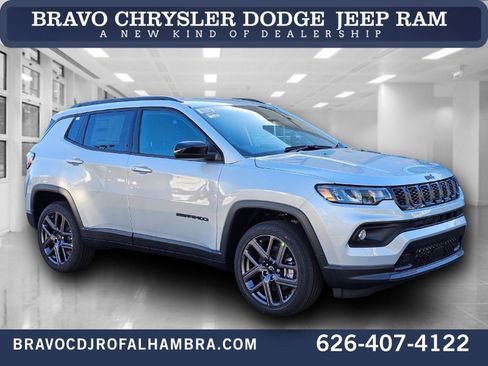 New 2026 Jeep Compass Latitude image 1