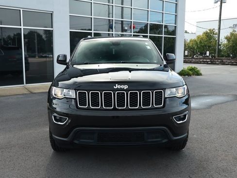 Used 2020 Jeep Grand Cherokee Laredo RWD image 2