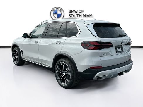 New 2026 BMW X5 sDrive40i w/ Climate Comfort Package image 4