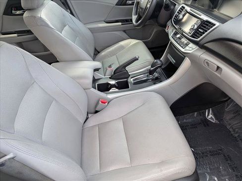 Used 2015 Honda Accord EX-L image 19