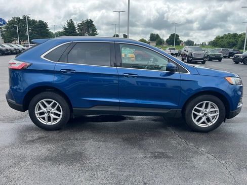 Used 2024 Ford Edge SEL w/ Convenience Package AWD/4WD image 3