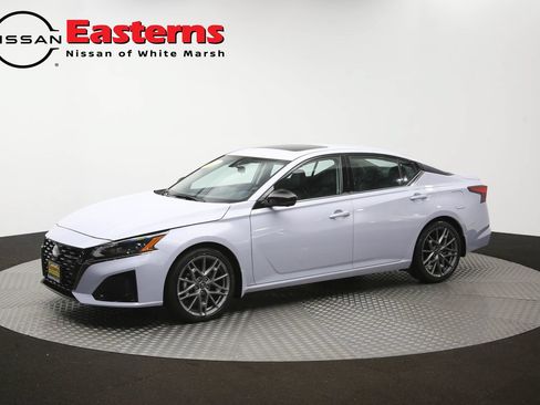 Used 2023 Nissan Altima 2.0 SR FWD image 56