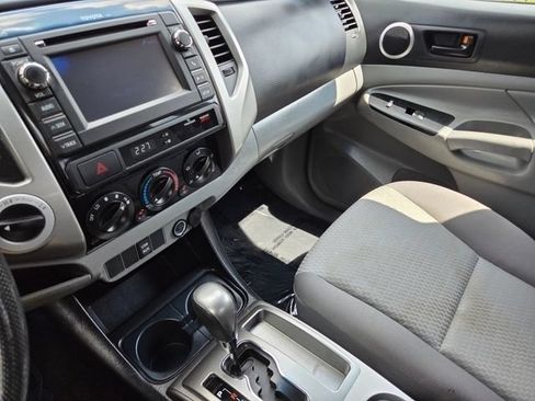 Used 2013 Toyota Tacoma 4x4 Access Cab w/ SR5 Pkg image 34