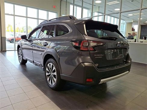 Certified 2025 Subaru Outback Limited image 4