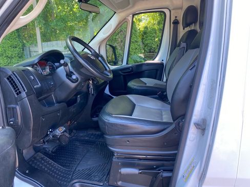 Used 2021 RAM ProMaster 2500 FWD image 9