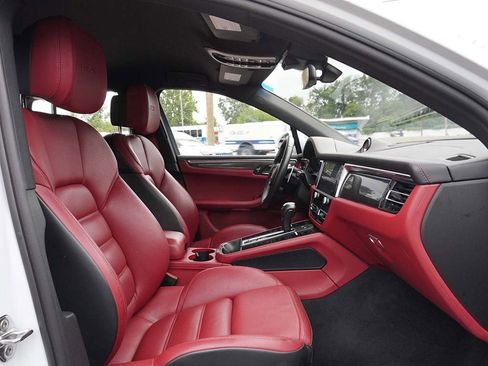 Used 2024 Porsche Macan GTS image 34