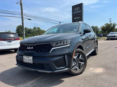Used 2022 Kia Sorento S FWD image 1