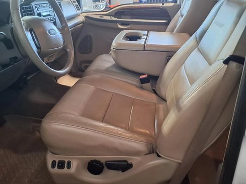 Used 2003 Ford F350 Lariat RWD image 17