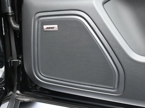 Certified 2026 Porsche Macan AWD/4WD image 30