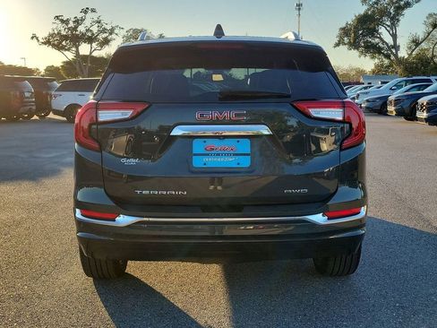 Used 2022 GMC Terrain Denali w/ Denali Premium Package image 12