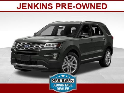 Used 2017 Ford Explorer XLT w/ Equipment Group 202A AWD/4WD image 1