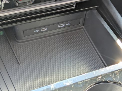 New 2026 Volkswagen Atlas Peak Edition AWD/4WD image 21
