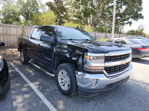 Used 2018 Chevrolet Silverado 1500 LT w/ All Star Edition RWD image 19