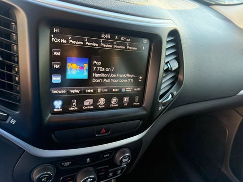 Used 2014 Jeep Cherokee Limited image 14