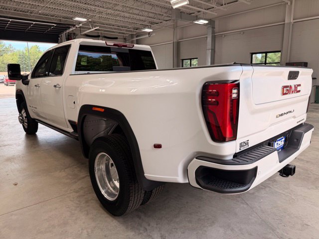 Used 2025 GMC Sierra 3500 Denali w/ Denali Reserve Package AWD/4WD image 5