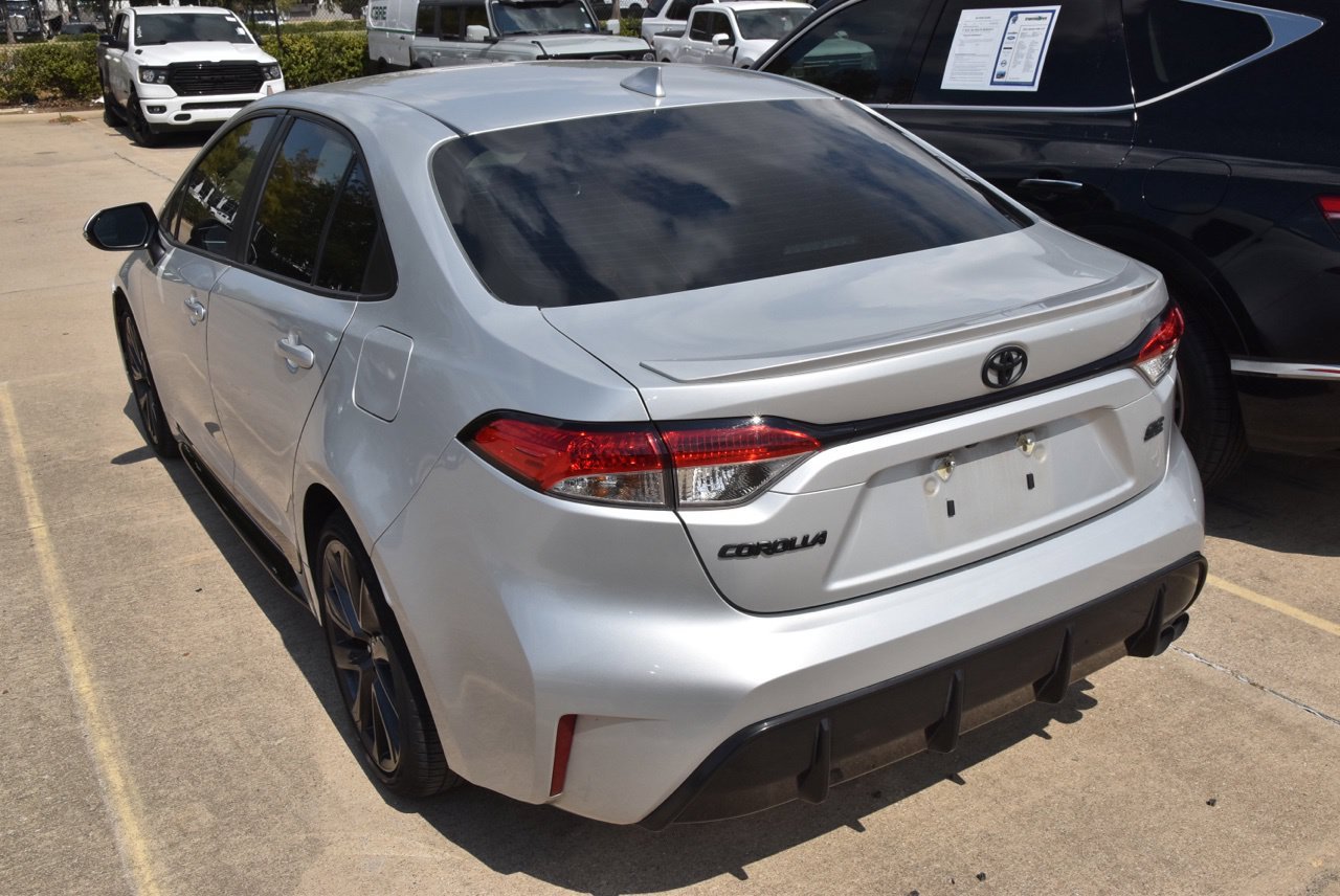 Used 2024 Toyota Corolla SE FWD image 6