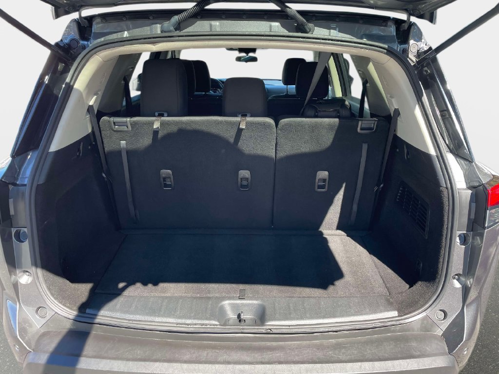 Used 2024 Nissan Pathfinder S AWD/4WD image 14