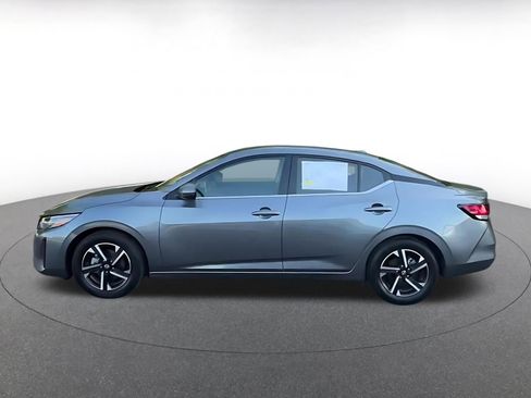 Used 2025 Nissan Sentra SV FWD image 9