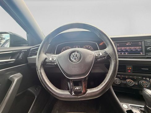 Used 2019 Volkswagen Jetta R-Line w/ R-Line Cold Weather Package FWD image 12