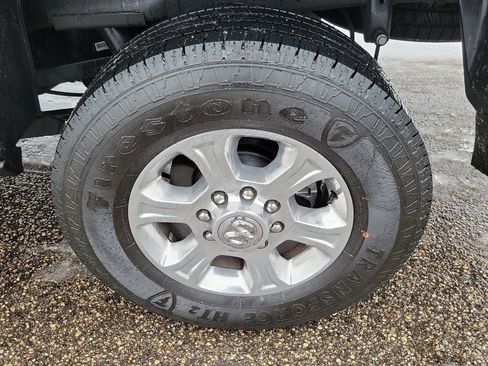 Used 2024 RAM 2500 Big Horn w/ Bed Utility Group image 5