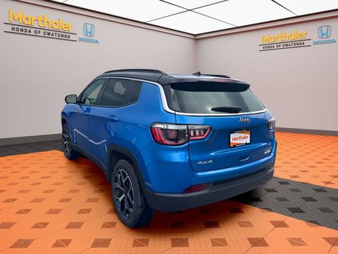 Used 2025 Jeep Compass Limited AWD/4WD image 3