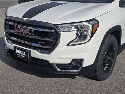 Used 2022 GMC Terrain AT4 w/ Tech Package AWD/4WD image 10