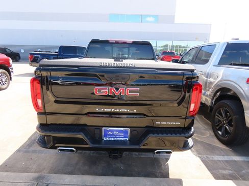 Used 2024 GMC Sierra 1500 Denali w/ Technology Package image 14