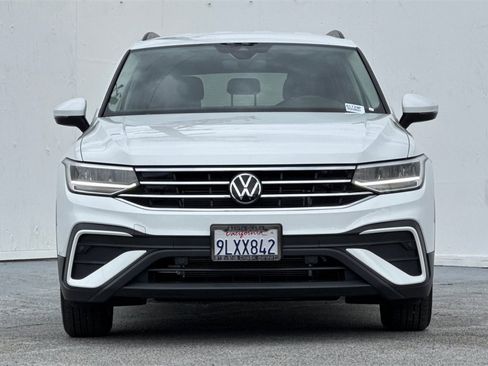 Used 2024 Volkswagen Tiguan S image 9