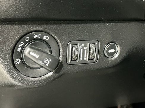 Used 2021 Dodge Challenger R/T Scat Pack w/ Plus Package RWD image 12