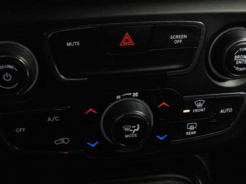 Used 2019 Jeep Compass Limited image 26