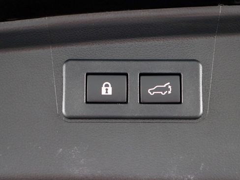 Used 2024 Subaru Outback Premium AWD/4WD image 29