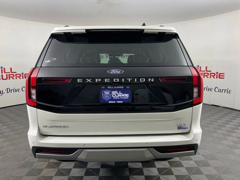 New 2026 Ford Expedition Max Platinum w/ Platinum Ultimate Package AWD/4WD image 4