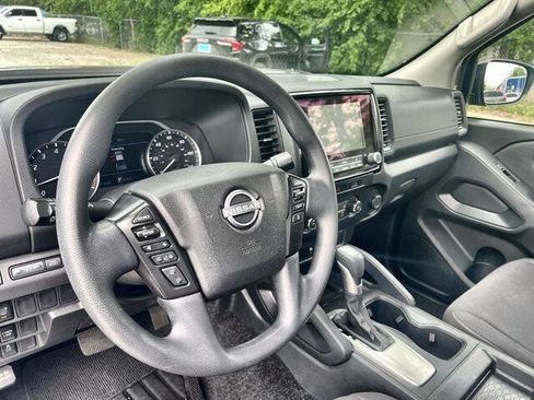Used 2022 Nissan Frontier S w/ Technology Package RWD image 11