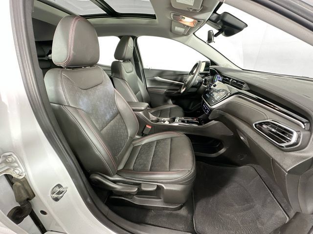 Used 2023 Chevrolet Bolt EUV Premier w/ Sun & Sound Package FWD image 30