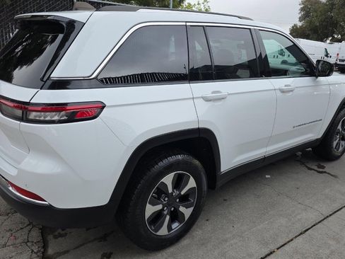 Used 2022 Jeep Grand Cherokee Limited 4xe AWD/4WD image 4