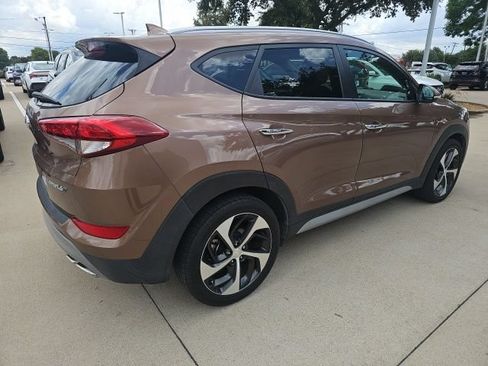 Used 2017 Hyundai Tucson Limited w/ Cargo Package FWD image 4