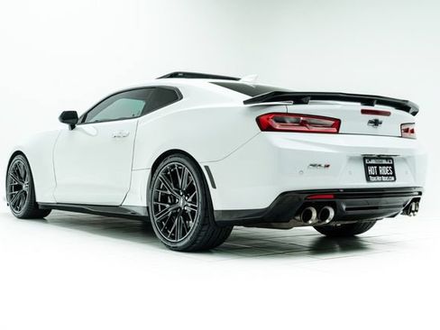 Used 2017 Chevrolet Camaro ZL1 RWD image 17